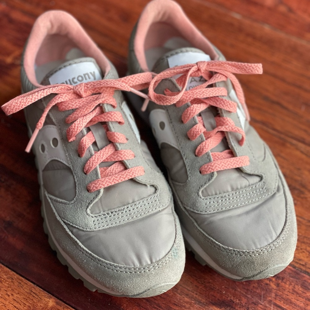 Women’s Saucony Jazz Low Pro